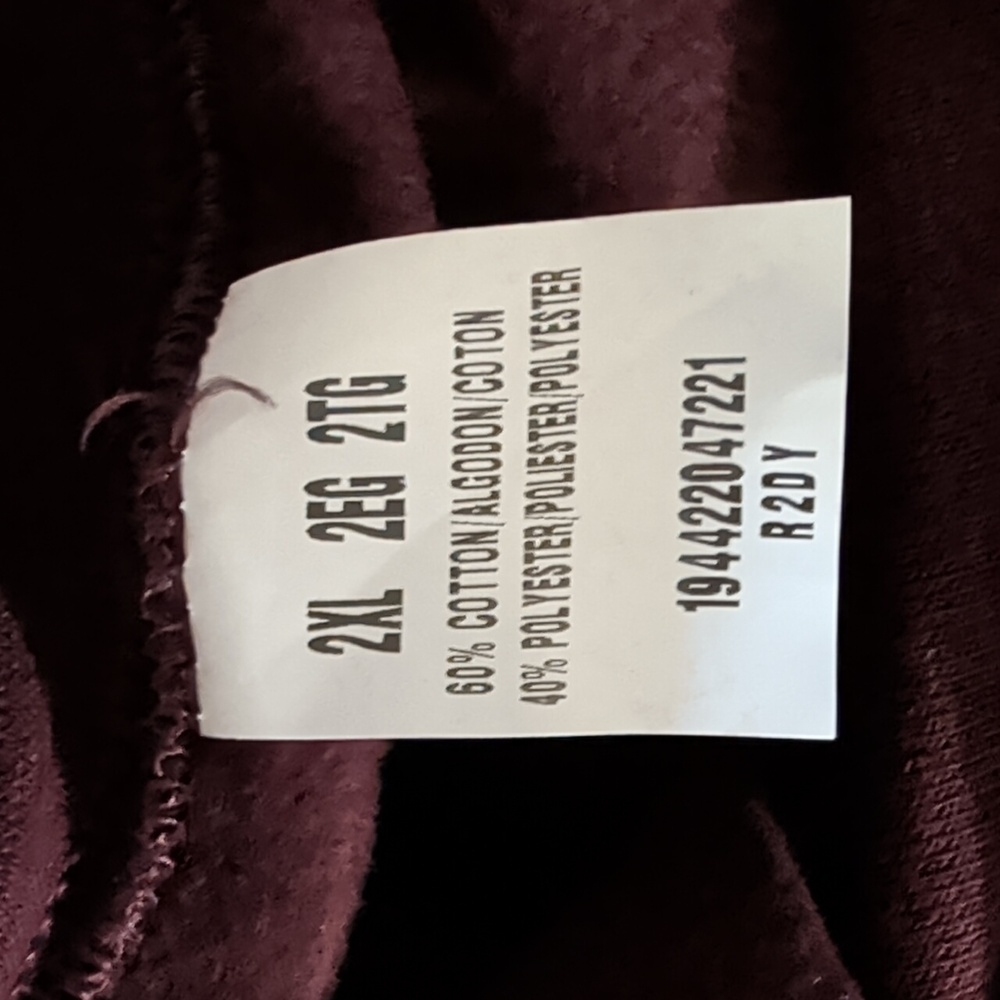 Fruit of the Loom Maroon Sweatshirt NIP - Picture 4 of 4